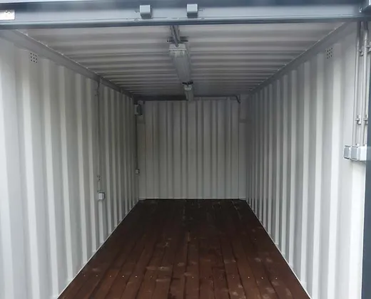 Contenedor de 15 pies con instalación eléctrica, rejillas de ventilación y cerradura con llave. - Imagen 7