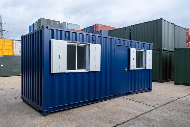 Contenedor de oficina de 20' con 2 ventanas